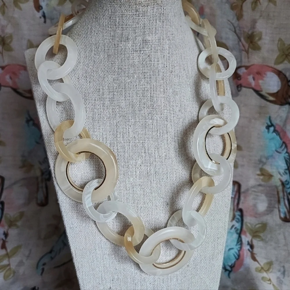 J. CREW Brand Transparent Taupe Lucite Link Wet Looking Brass Tone Necklace EUC